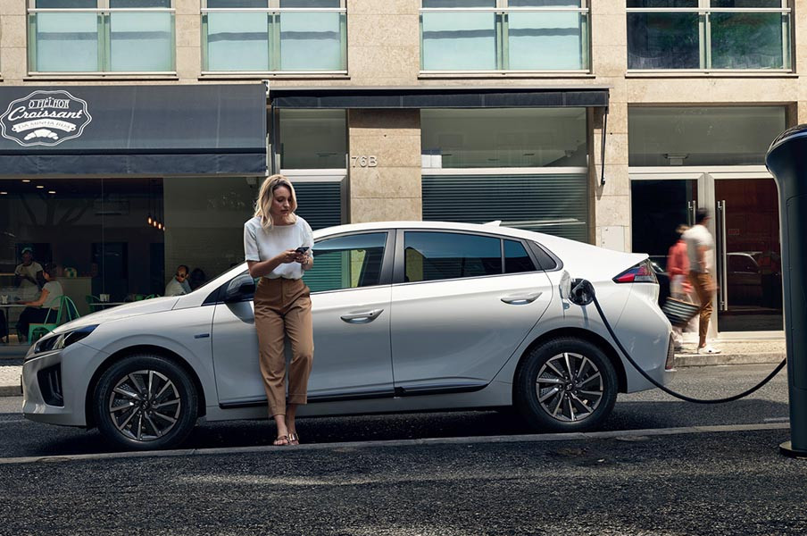 Hyundai Ioniq 100 persen bertenaga listrik. Hyundai