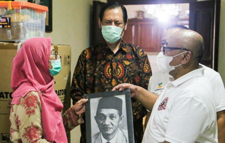 Kemensos Salurkan Bantuan Bagi Keluarga Pejuang