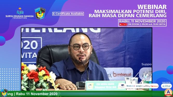 CEO Media Grup, Mirdal Akib, saat menjadi pembicara dalam seminar daring, di UMI Makassar. Foto: Medcom.id/Muhammad Syawaluddin