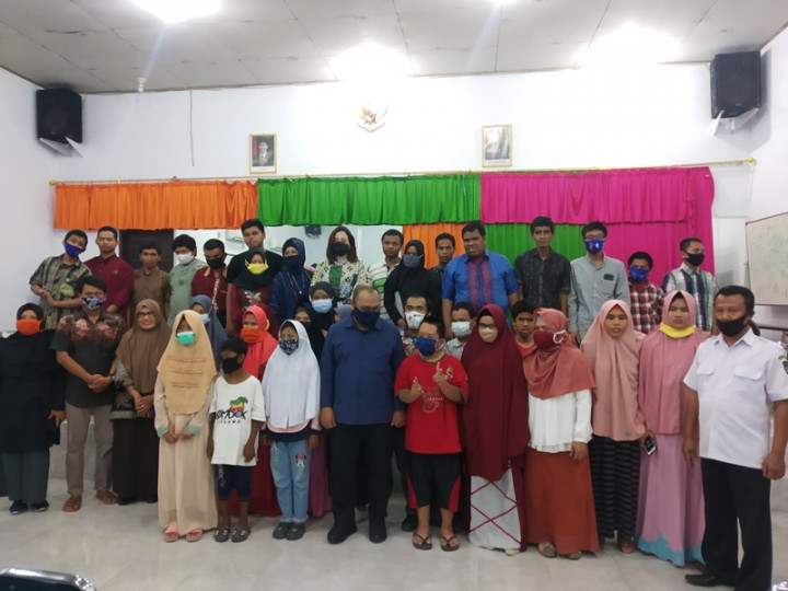 Media Group Beri Bantuan Penyandang Tunanetra di Makassar