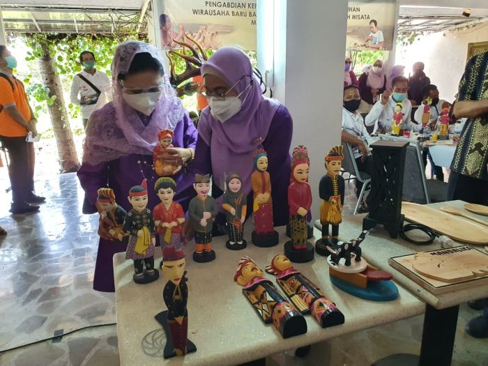 Pengrajin Mandalika Lombok Diminta Pertahankan Identitas Tradisional