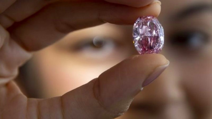Berlian Pink dari Rusia Berhasil Dijual Seharga Rp377,7 Miliar