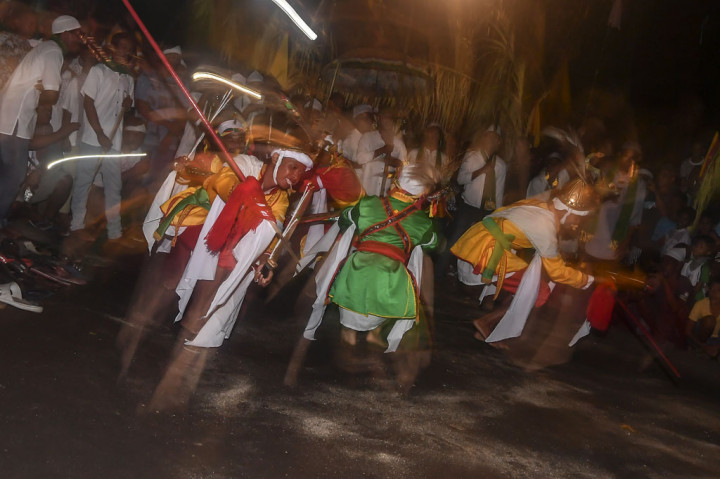 Melestarikan Tarian Tradisional Cakalele