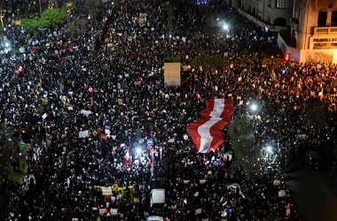 Dua Orang Tewas dalam Aksi Protes Pro-Demokrasi di Peru