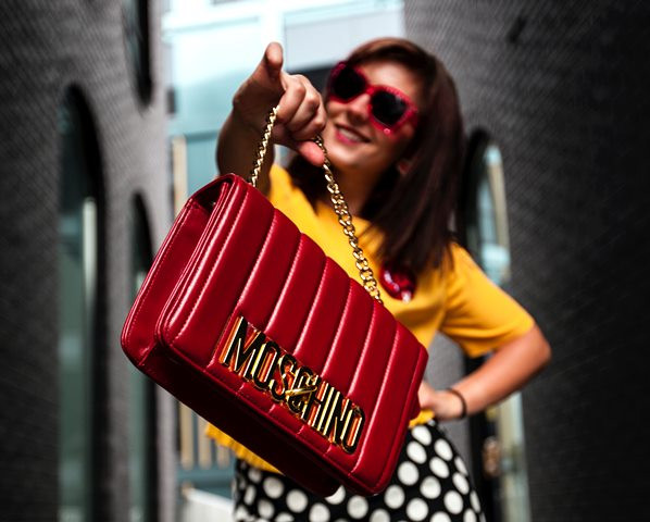 4 Cara Bedakan Tas Asli dan Palsu