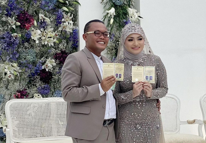 Potret Bahagia Sule Menikahi Nathalie Holscher