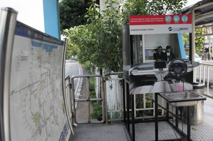 Unik, Dashboard Mobil Ini Dilengkapi dengan Keran Air