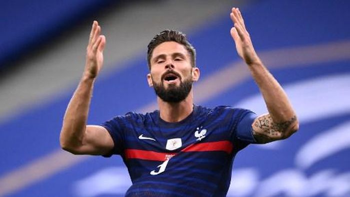 Deschamps Peringatkan Giroud