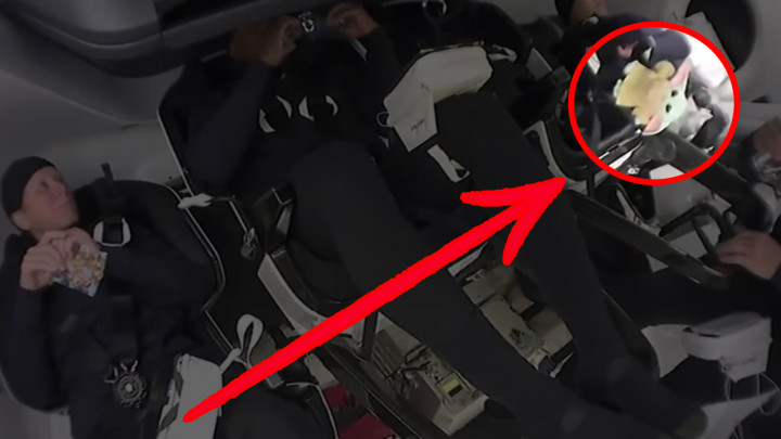 Baby Yoda Star Wars Dampingi Astronaut Terbang ke ISS