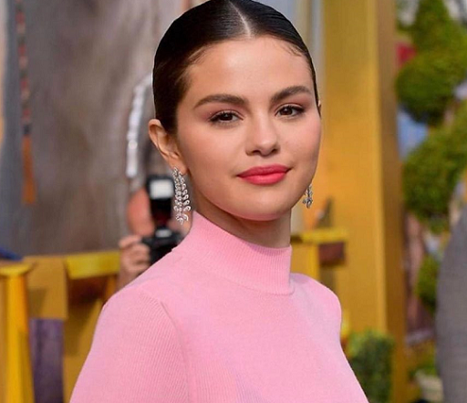 Selena Gomez Buktikan Wajah Bulat Cocok dengan Gaya Rambut Apapun