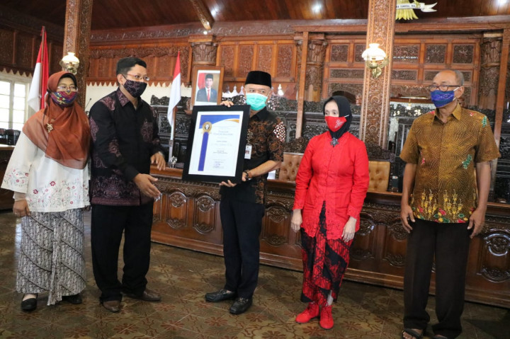 Bupati Jepara Terima Penghargaan dari Undip