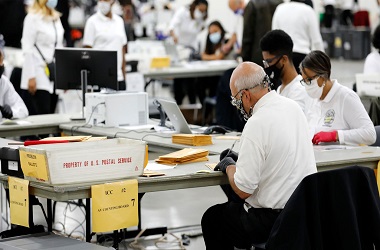 Republik Berusaha Tunda Sertifikasi Penghitungan Suara di Michigan