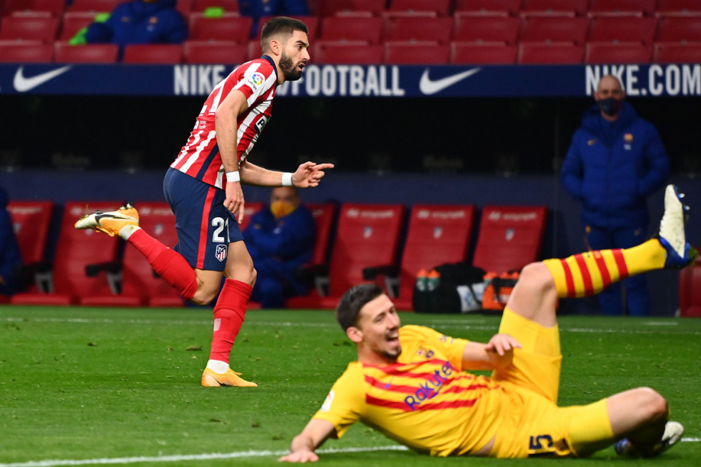 Liga Spanyol: Atletico Madrid Kalahkan Barcelona 1-0