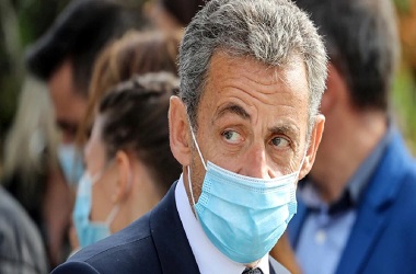 Mantan Presiden Prancis Jalani Sidang Kasus Korupsi