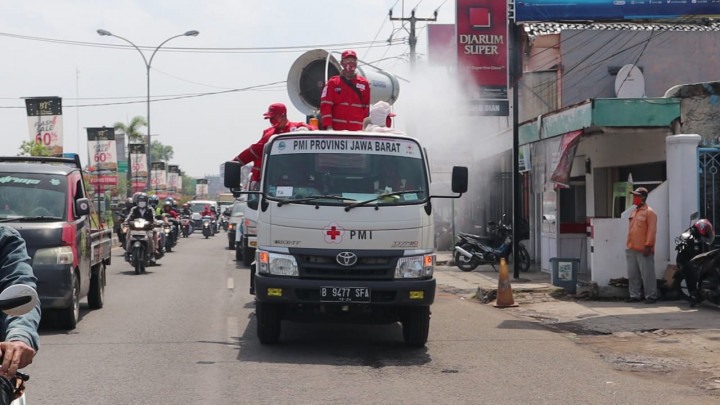 Sejumlah Wilayah di Cirebon Disemprot Disinfektan