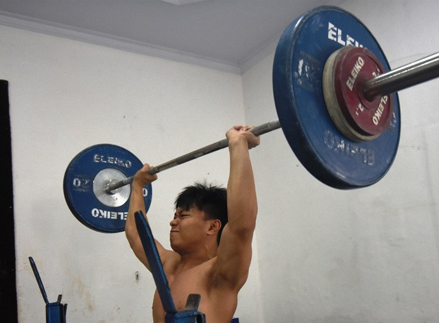Lifter Pelatnas Olimpiade Minta Tempat Latihan Representatif