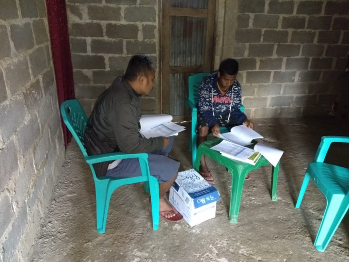 Kisah Peliknya Guru di NTT Mengajar di Masa Pandemi