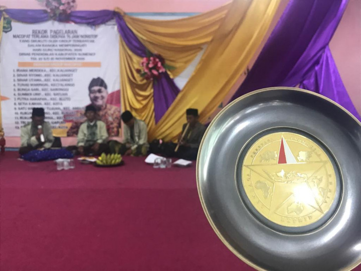 Peringatan Hari Guru Nasional di Sumenep Pecahkan Rekor Dunia