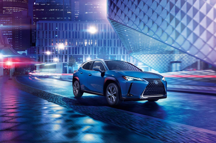 Lexus Menyengat Orang Kaya Indonesia dengan UX 300e