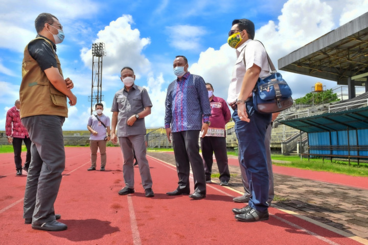 Menpora Minta Lintasan Lari Stadion Mataram Direnovasi