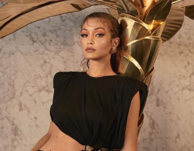 Ibu dari seorang putri ini jarang sekali tampil dengan full make up. (Foto: Dok. Instagram/@gigihadid)