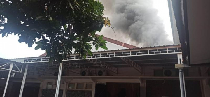 Gudang Obat Dinkes Sidoarjo Terbakar