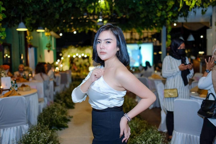 Dikabarkan Ditangkap karena Prostitusi, Warganet Kaget Lihat IG Mareta Angel