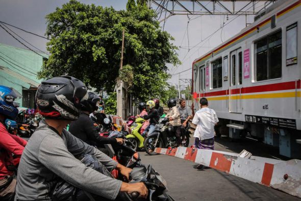 Perlintasan Sebidang di Palmerah Ditutup Malam Nanti
