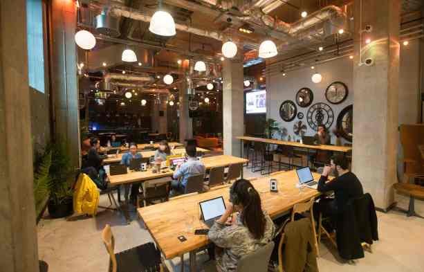 <i>Marketplace</i> Bantu Para Guru Menjawab Tantangan Transformasi Digital