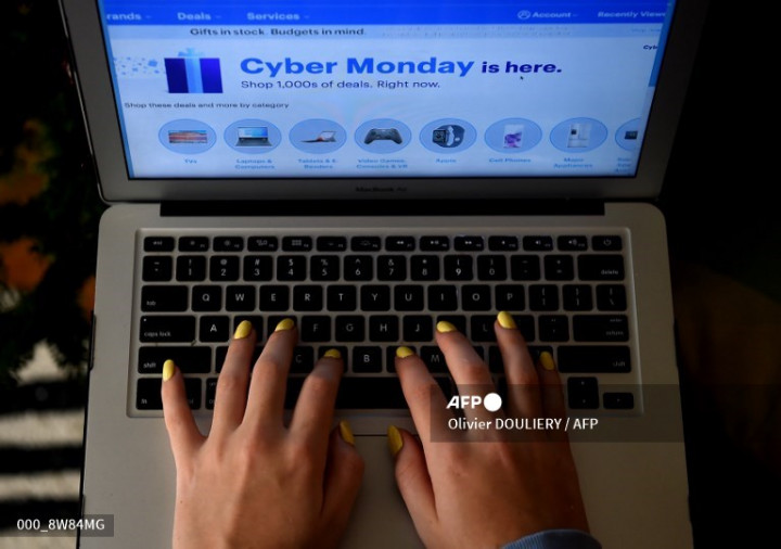 Penjualan <i>Online Cyber Monday</i> Lampaui Penjualan <i>Black Friday</i>