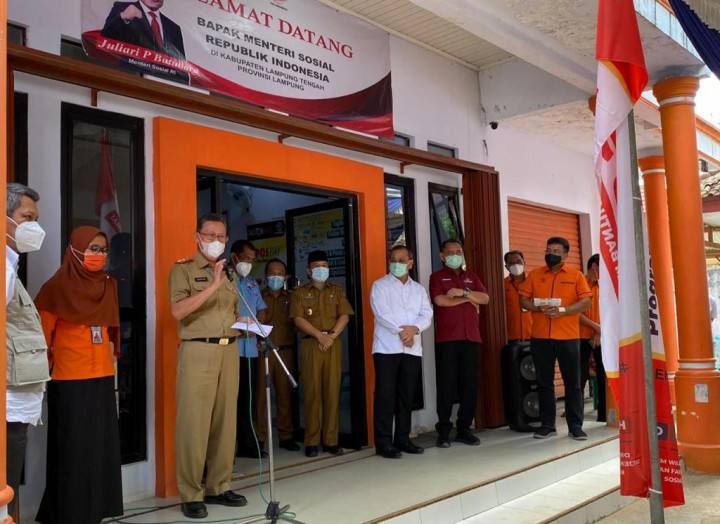 Kemensos Salurkan BST kepada KPM di Lampung Tengah Senilai Lebih dari Rp250 Juta