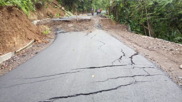 Hujan Deras, Jalur Ciamis-Pangandaran Ambles