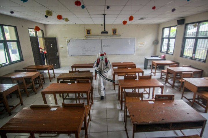 Membuka Kembali Sekolah Tatap Muka dan Berbagai Permasalahannya
