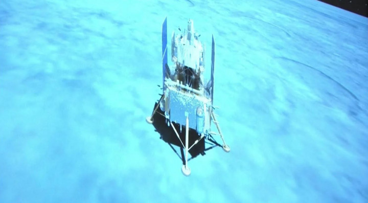 Tiongkok Berhasil Mendarat di Bulan, Kumpulkan Material Penelitian