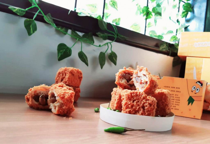 Tertantang Pedasnya Tahu Crispy Isi Varian Sambal