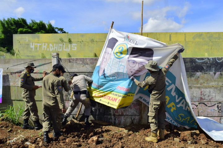 Ribuan APK di Tangsel Ditertibkan