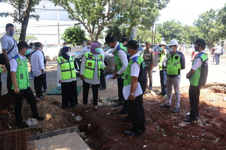 Ade Yasin Bangun Pedestrian di Pakansari Bogor