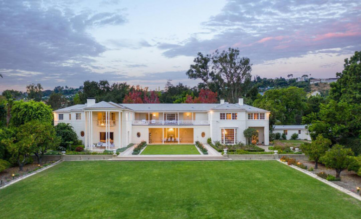 3 Berita Populer Properti, Mewahnya Rumah Seharga Rp1,06 Triliun hingga Desain Kamar Mandi Minimalis