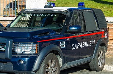 Polisi Italia Tangkap 19 Terduga Penyelundup Manusia