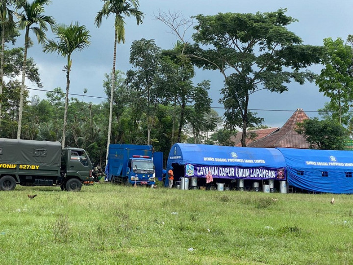 Semeru Melandai, Petugas BPBD Siaga di Titik Rawan