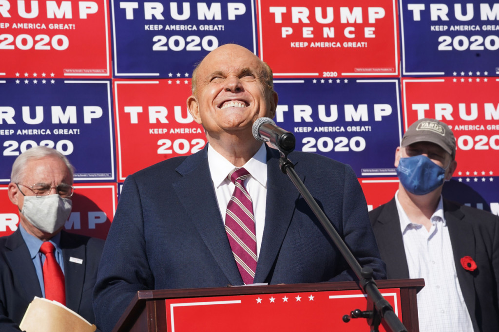 Pengacara Donald Trump Rudy Giuliani Positif Covid-19