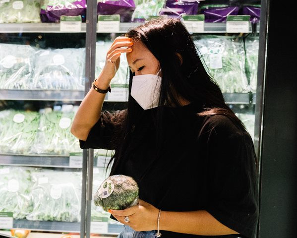 Cara praktis agar kuping kamu enggak sakit lagi ketika memakai masker. (Foto: Ilustrasi/Unsplash.com)