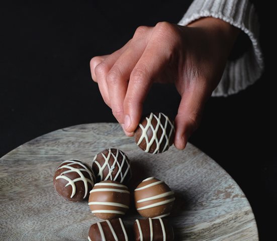 Apakah cokelat bulukan masih bisa dimakan? Berikut ini kata Okky Dewanto, founder Dapur Cokelat. (Foto: Ilustrasi/Unsplash.com)
