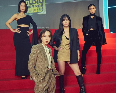 (Masing-masing anggota MAMAMOO memilih warna sesuai musim. (Foto: Dok. Instagram/@mnet_mama)