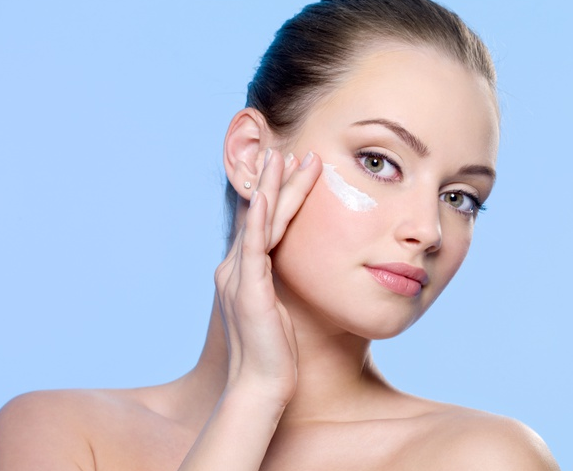 Ini Lho Efeknya Jika Menggunakan Sunscreen yang Sudah Kedaluwarsa