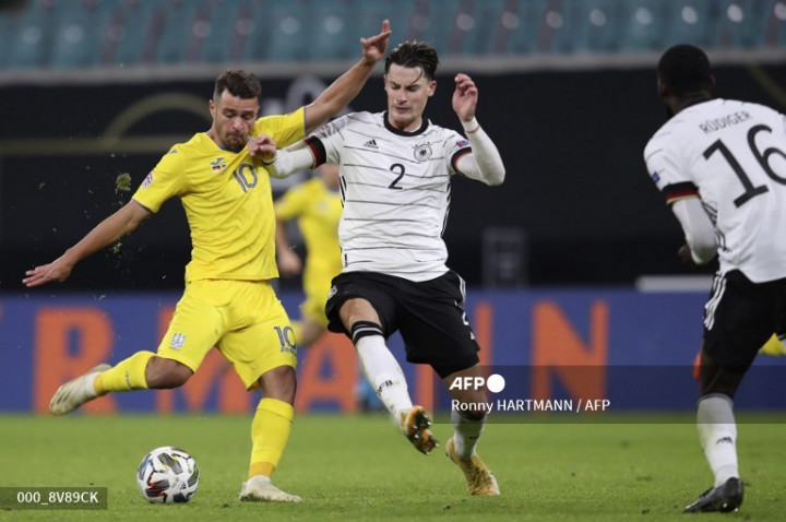 Bek Leeds United Robin Koch Jalani Operasi Lutut