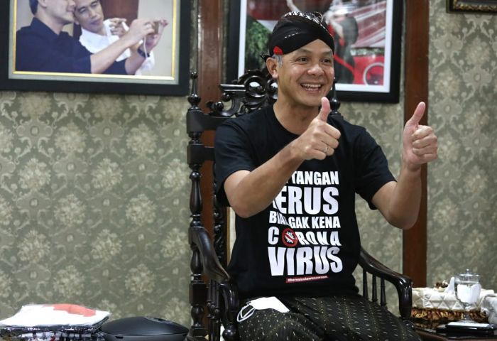 Ganjar Pranowo Hadir di TPS Sambil Gowes