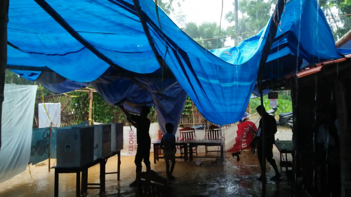 Diguyur Hujan Deras, Sejumlah TPS di Sumenep Rusak