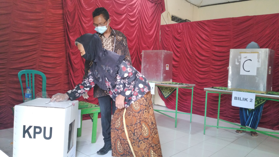Seorang Pengungsi Merapi Tak Kenal Paslon