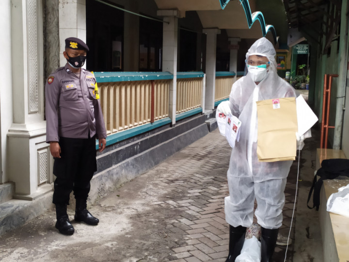 PPS Pilbup Malang Jemput Bola ke Warga Isolasi Mandiri